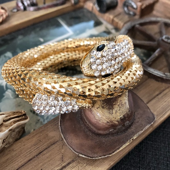 💥LAST ONE💥Gold Snake Bangle - Picture 4 of 7